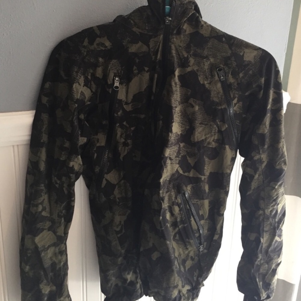 RARE Lululemon Rise & Shine Camo Jacket